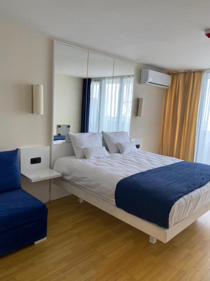Orbi City Lux Apartment Batumi Exterior photo